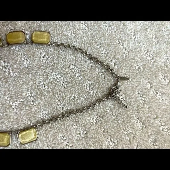 Gold stone glitter statement necklace - Picture 3 of 4